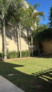 Image 30 - 1008546