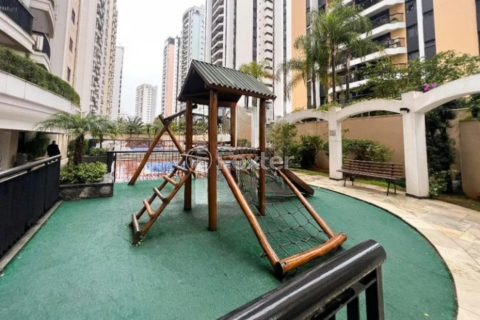 Image 45 - 1008903