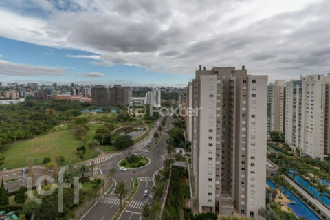 Image 3 - 1008936