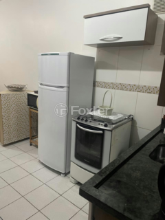 Image 6 - 1008944