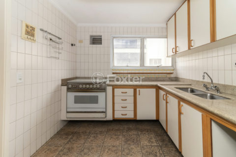 Image 31 - 1008983