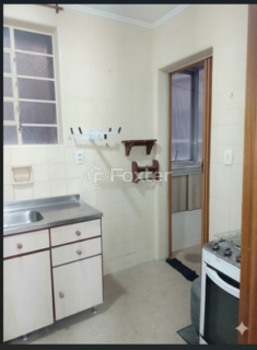Image 8 - 1009005