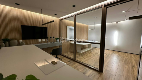 Image 32 - 1009077