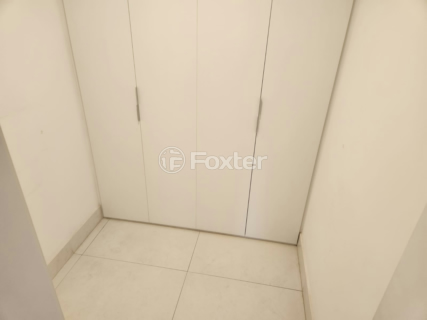 Image 31 - 1009146