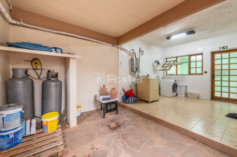 Image 40 - 1009158