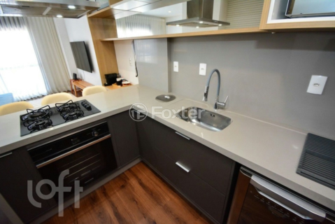 Image 7 - 1009321