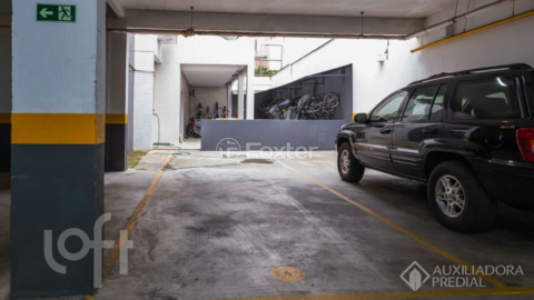 Image 27 - 1009335