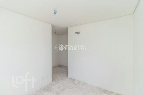 Image 22 - 1009349