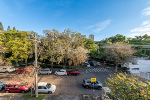 Image 33 - 1009412