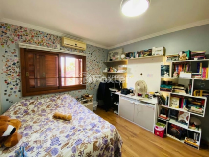 Image 33 - 1009415