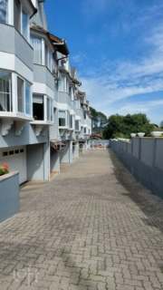 Image 6 - 1009417
