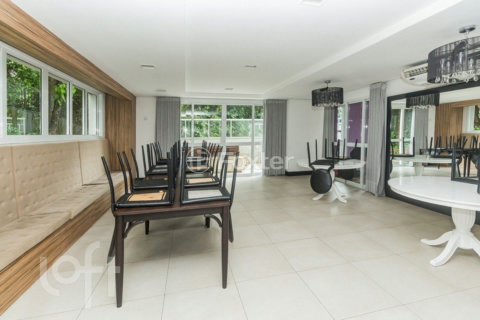 Image 34 - 1009457