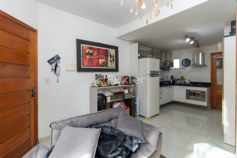 Image 3 - 1009498