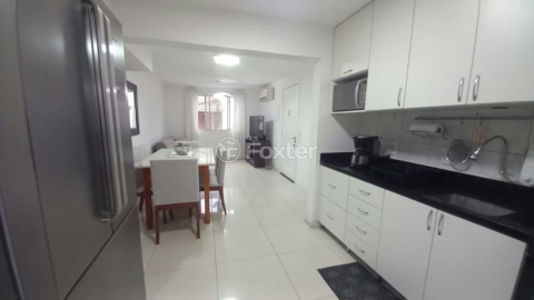Image 3 - 1009543