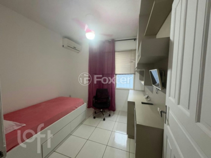 Image 15 - 1009575