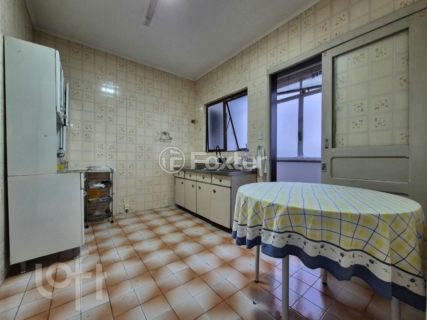 Image 7 - 1009582