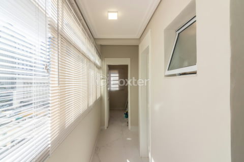 Image 30 - 1009599