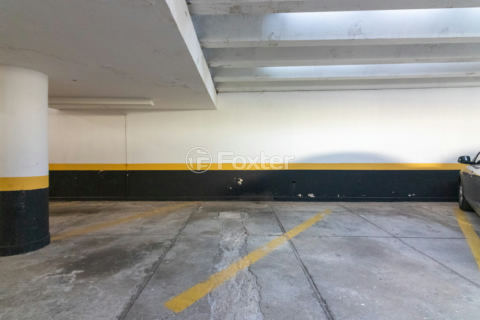 Image 37 - 1009599