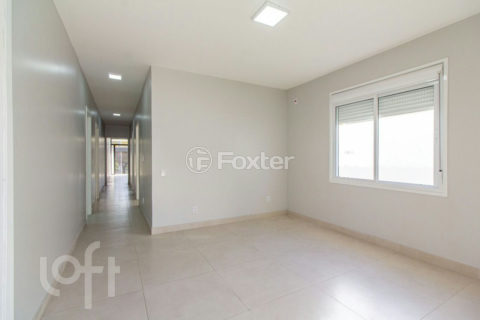 Image 32 - 1009733