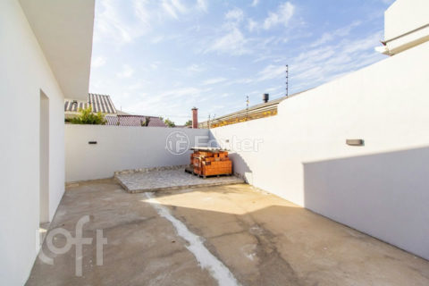Image 34 - 1009733