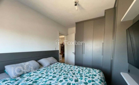 Image 8 - 1009741