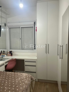 Image 15 - 1009779