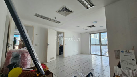 Image 1 - 1009915