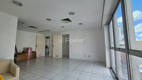 Image 8 - 1009915