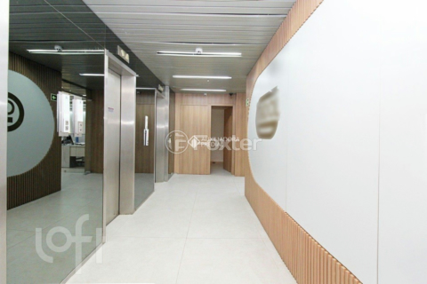 Image 2 - 1009918