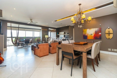 Image 27 - 1009921