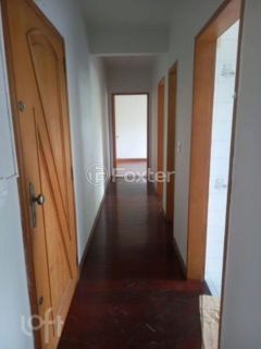 Image 4 - 1009928
