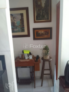 Image 4 - 1009942