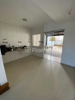 Image 6 - 1009986