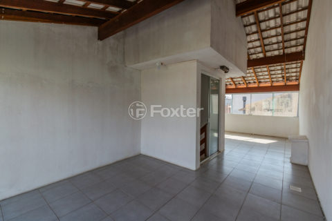 Image 5 - 1009986