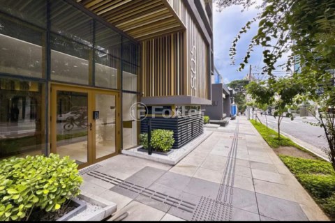 Image 34 - 1010003