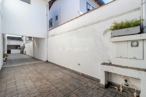 Image 44 - 1010049