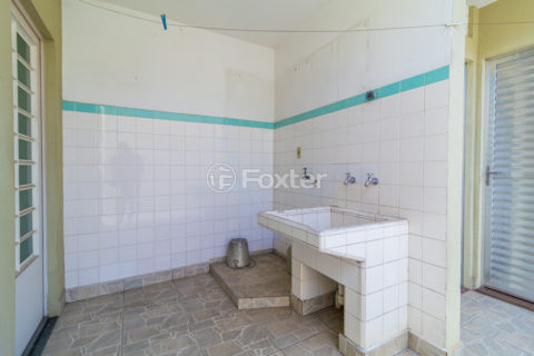 Image 31 - 1010052