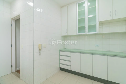 Image 18 - 1010114