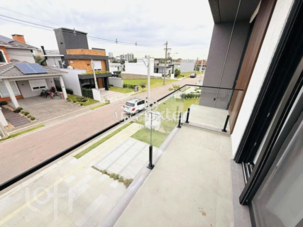 Image 35 - 1010141