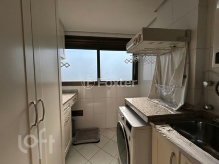Image 33 - 1010142