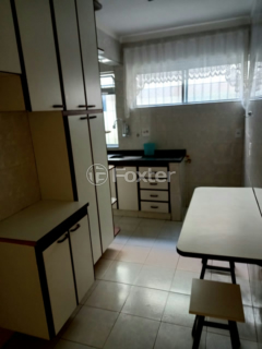 Image 3 - 1010195