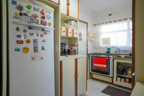 Image 4 - 1010234