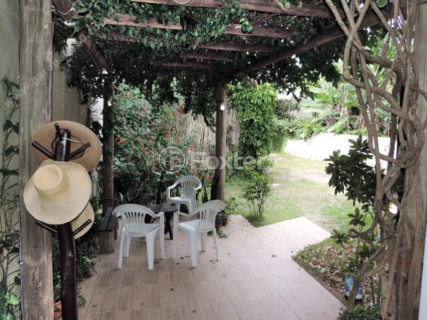 Image 4 - 1010394