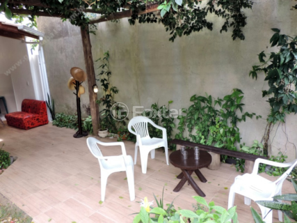 Image 10 - 1010394