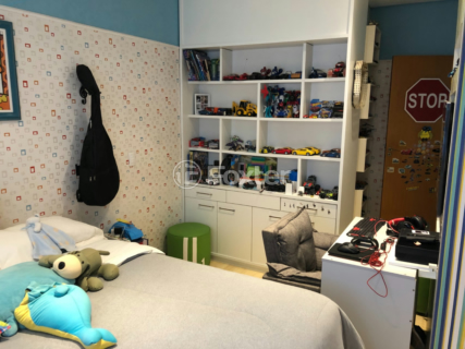 Image 37 - 1010417