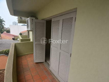 Image 8 - 1010430