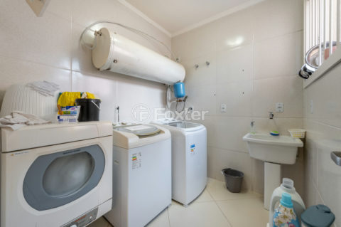 Image 33 - 1010512