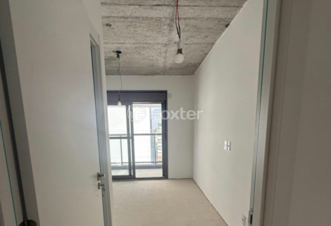 Image 6 - 1010537