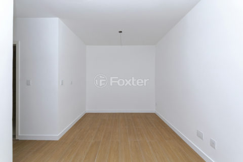 Image 21 - 1010569