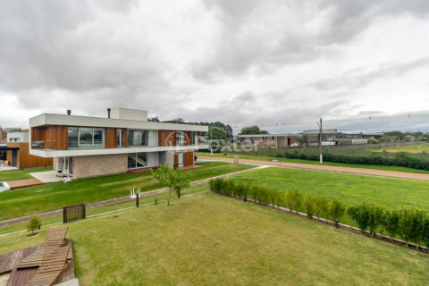 Image 33 - 1010574
